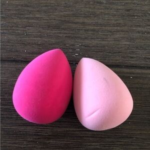NWOT pink sponge blenders 2 pack